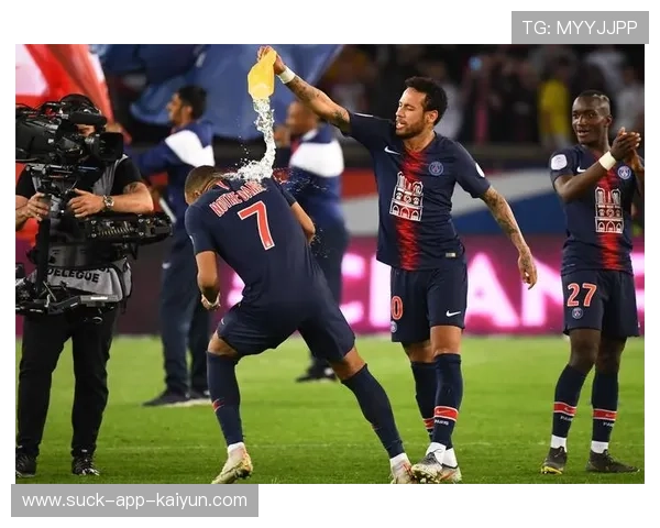 法甲：巴黎圣日耳曼3-2险胜里昂，比赛中多次精彩突破，法国杯巴黎圣日耳曼vs里昂